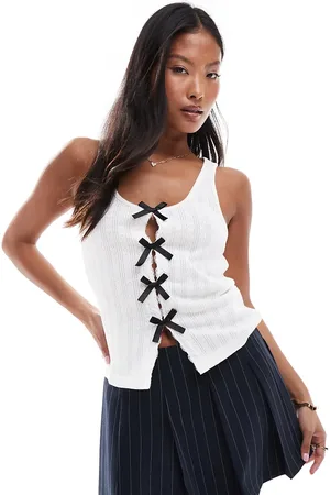 ASOS ASOS DESIGN Petite tailored pleated mini skirt in stripe