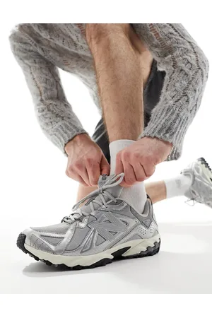 New Balance 610 trainers in