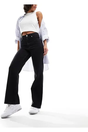 ASOS Comfort stretch straight leg jean in