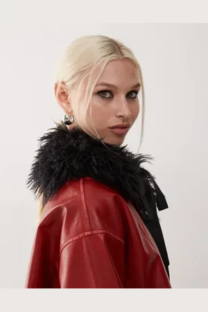 Monki Faux fur collar in
