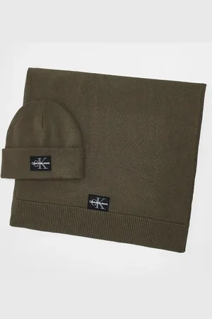 Calvin Klein Beanie & scarf gift set in