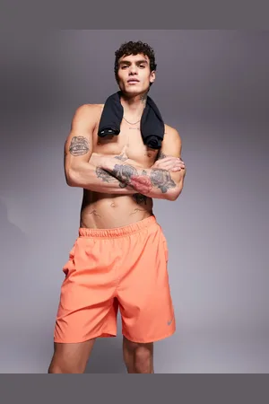 Nike Challenger Dri-FIT 7 inch shorts in