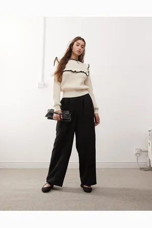 Miss Selfridge Tailored barrel leg trouser in