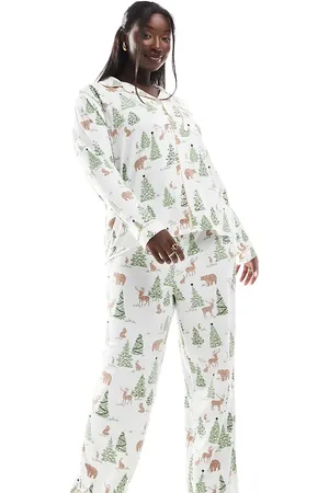 Chelsea Peers Exclusive Curve Christmas print long sleeve top and trouser pyjama set in cream