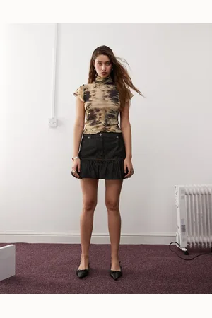 Reclaimed High neck capped sleeve top in gothic blur print
