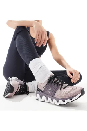On Running ON Cloudswift 3 running trainers in plum and black