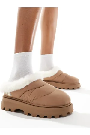 Steve Madden Fireplace faux fur lined slippers in tan