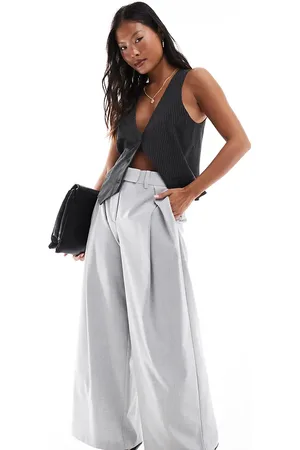 ASOS ASOS DESIGN Petite tailored wide leg trousers with cross over pleat detail in