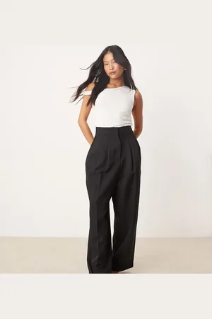 Miss Selfridge Tailored barrel leg trouser in