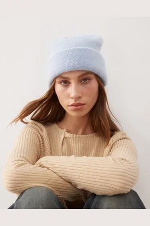 Monki Pom pom knitted beanie in
