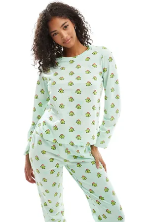 Pieces® Christmas long sleeve pyjama set in santa hat wearing fish print