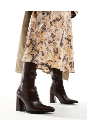 Bershka Pointed toe calf length heeled boots in burgundy