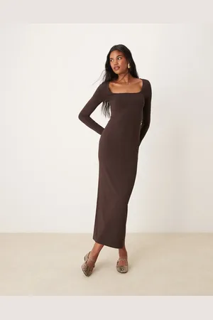 Miss Selfridge Long sleeve scoop neck maxi dress in chocolate