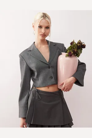 Urban Revivo Cropped blazer in