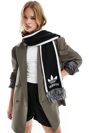 adidas Football scarf in
