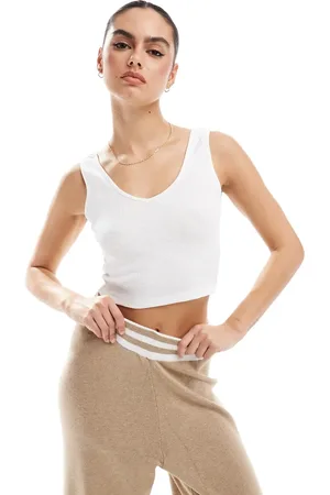AGON V neck crop top in off