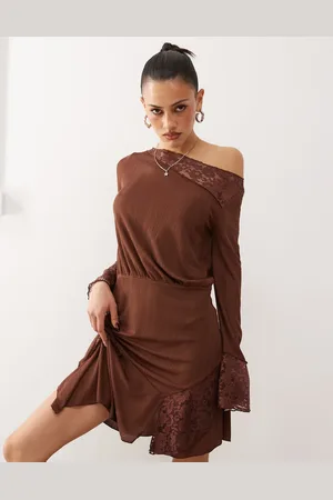 Reclaimed Long sleeve lace mix dress in chocolate