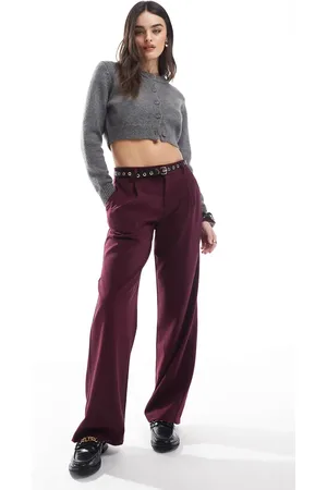 Bershka Low waist wide leg tailored trousers in burgundy
