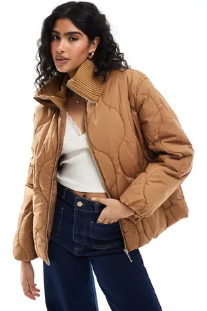 ONLY Ribbed neck onion quilted coat in sand