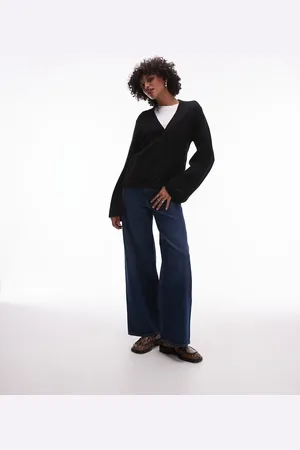 ARKET Textured yarn wool cardigan with v-neck and front pockets in