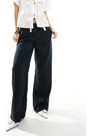 ONLY Wide leg trouser with pocket detail in pinstripe