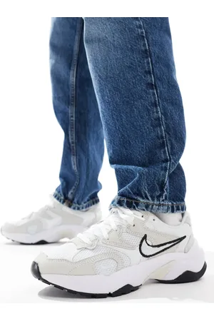 Nike AL8 Run Inspo trainers in