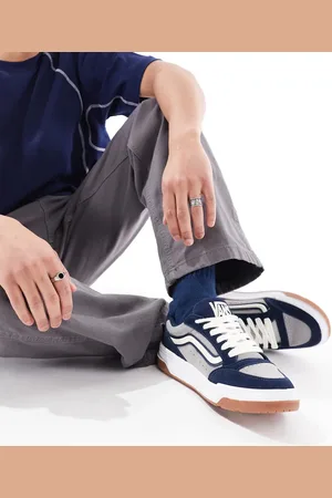 Vans Hylane trainers in navy