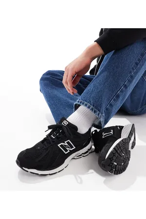 New Balance 1906R trainers in