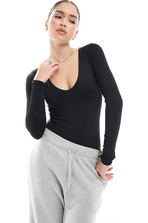 Pimkie Low scoop neck body in