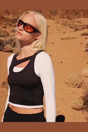 On Running ON Studio cut-out gym top in