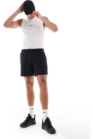 Nike Primary Dri-FIT 7 inch shorts in
