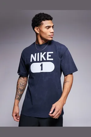 Nike Graphic t-shirt in
