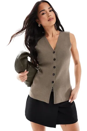 ASOS Knitted structured waistcoat with contrast buttons in mocha