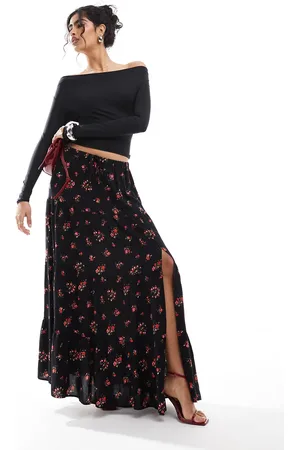 Miss Selfridge Tiered maxi skirt in floral print