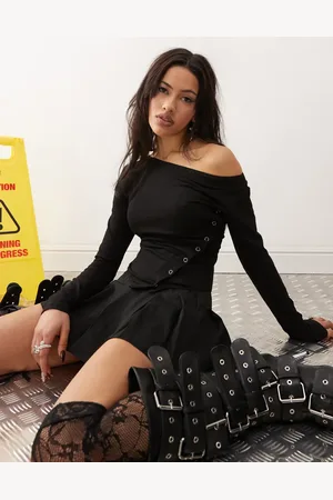 Princess Polly Off shoulder asymmetric popper detail top in