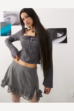 Princess Polly Flared sleeve halterneck bow detail top in