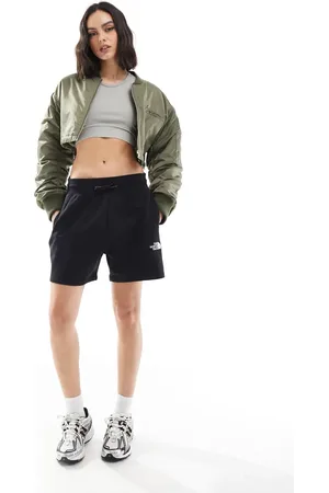 The North Face Essential relaxed shorts in