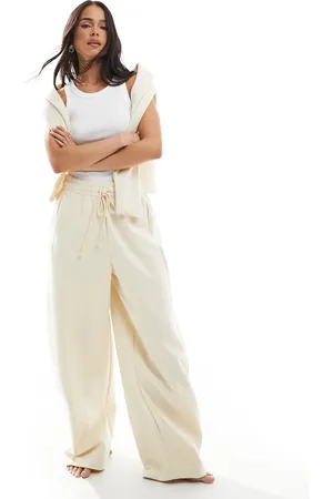 Bershka Balloon fit joggers in vanilla