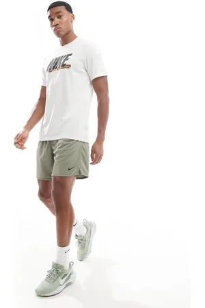 Nike Totality Dri-FIT knit 7inch shorts in khaki