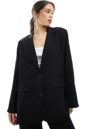 Pieces® Boxy blazer in