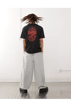 Nike SB logo t-shirt in