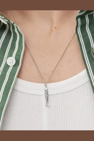 FADED FUTURE Curb chain necklace with fish pendant in