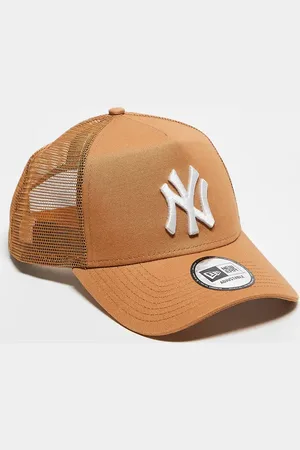 New Era NY Yankees trucker cap in