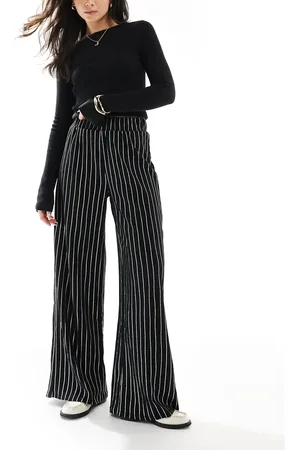 ONLY Wide leg textured trouser in pinstripe