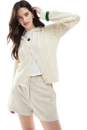 Miss Selfridge Contrast scallop hem knitted top in cream