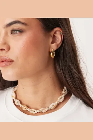 ASOS ASOS DESIGN Curve choker necklace with faux shell design in