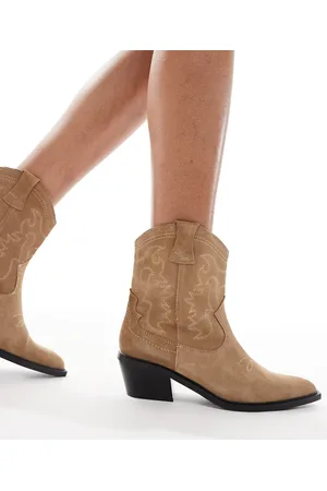Stradivarius Heeled leather ankle western boot in suede