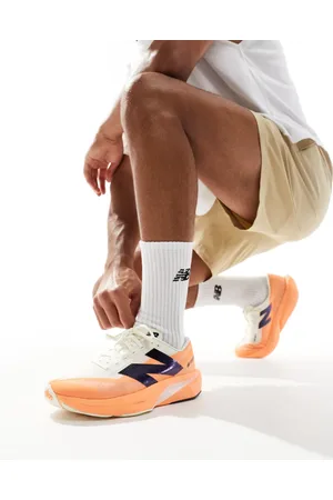 New Balance Fuelcell Rebel V4 running trainers in