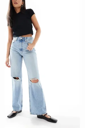 ASOS Wide leg dad jeans in lightwash with knee rips