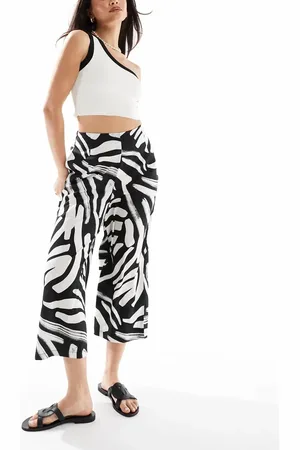 New Look Cropped wide leg trousers in pattern